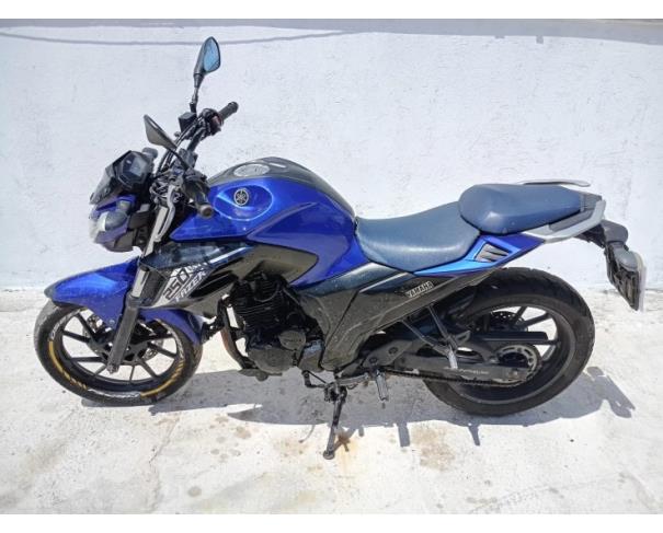 Foto de YAMAHA FAZER 250