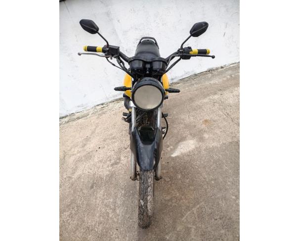 Foto de JTA SUZUKI EN 125