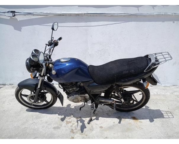 Foto de JTA SUZUKI EN 125